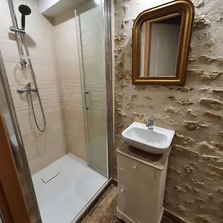 Semesterbostad De Marcoux, Authentic And Warme House