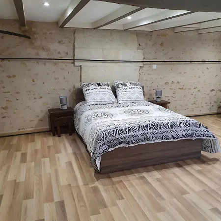 De Marcoux, Authentic And Warme House