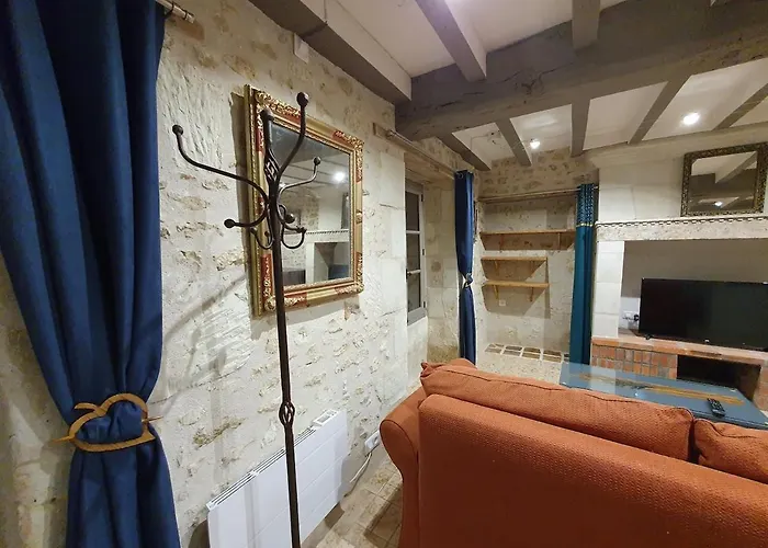 בית נופש De Marcoux, Authentic And Warme House Saint-Léon