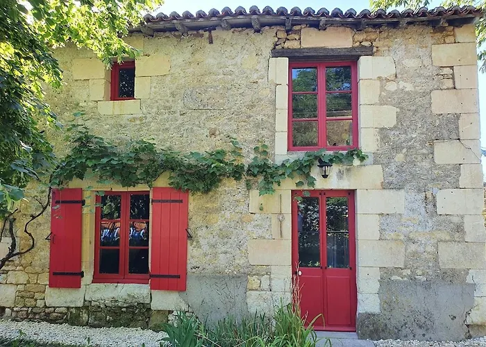 De Marcoux, Authentic And Warme House * Saint-Léon