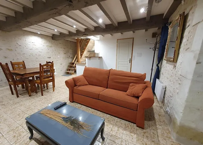 De Marcoux, Authentic And Warme House *